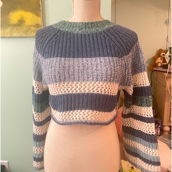 Women’s SHENHE Striped Crop Sweater - Picture 2 of 3